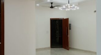 3 BHK FLAT WITH SERVANT ROOM IN SWAMI DAYANAND APARTMENT IN DWARKA SECTOR 6