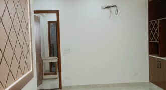 3 BHK WITH SERVANT ROOM  FLAT IN CONSULTING ENGINEER APARTMENT DWARKA SECTOR 18